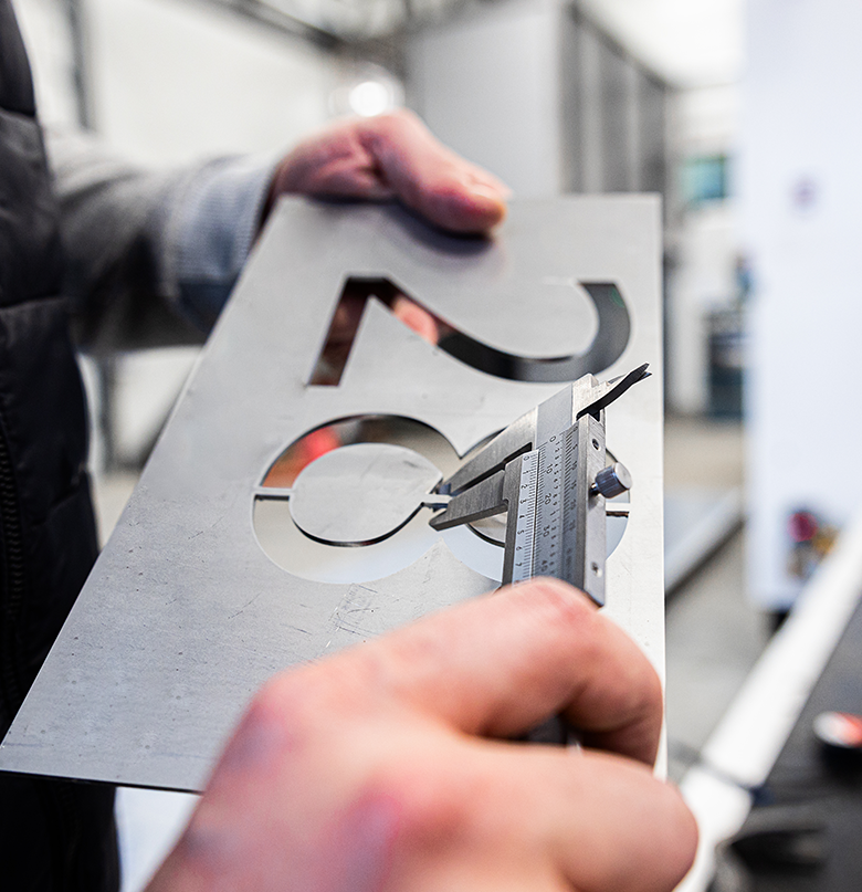 fiber-lazer-kesim-makinesi-pic2